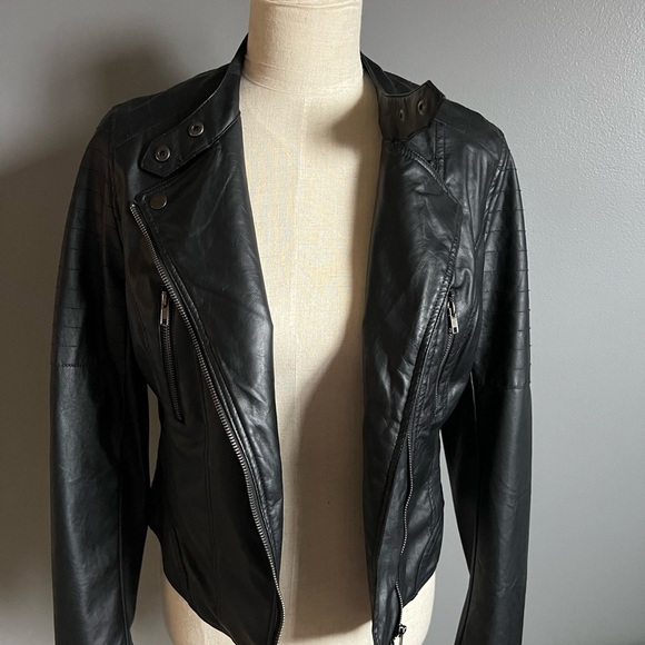 Black faux leather coat - Picture 1 of 4